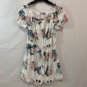 Ardene Basic Womens NWOT Floral Off the Shoulder Shorts Romper Size Small